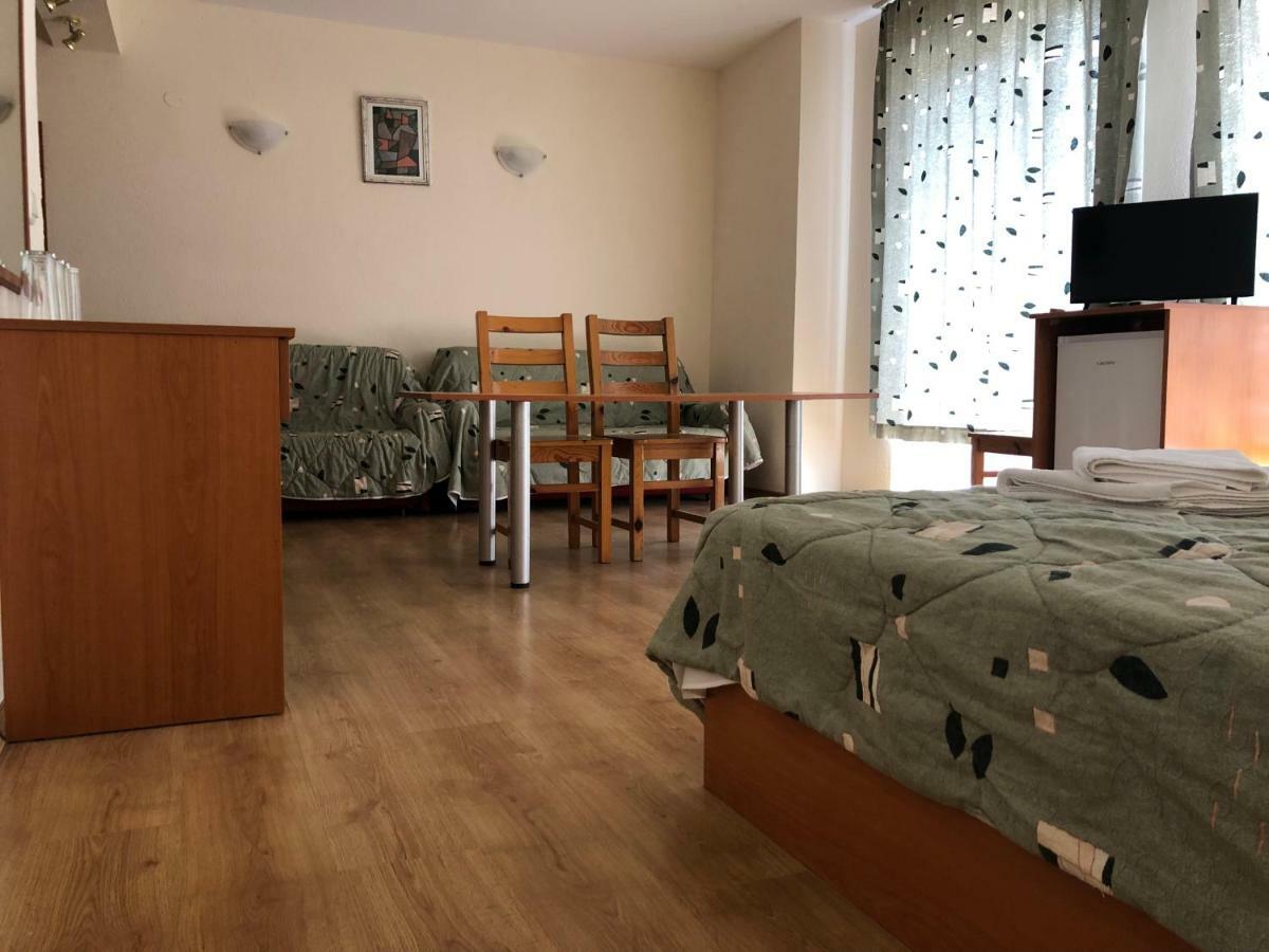Family Hotel Central Kranevo Dış mekan fotoğraf